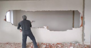 Демонтаж стен в квартире в Кизилюрте – цена от 740 рублей. - Сварной-Кзт