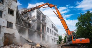 Промышленный демонтаж зданий Кизилюрт, цена от 3010 руб.